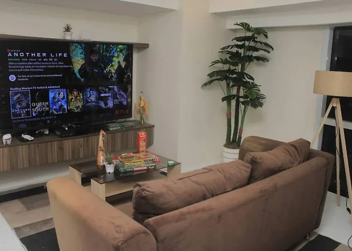 A2J Luxury 2Br Suite Near High Street Bgc Taguig
